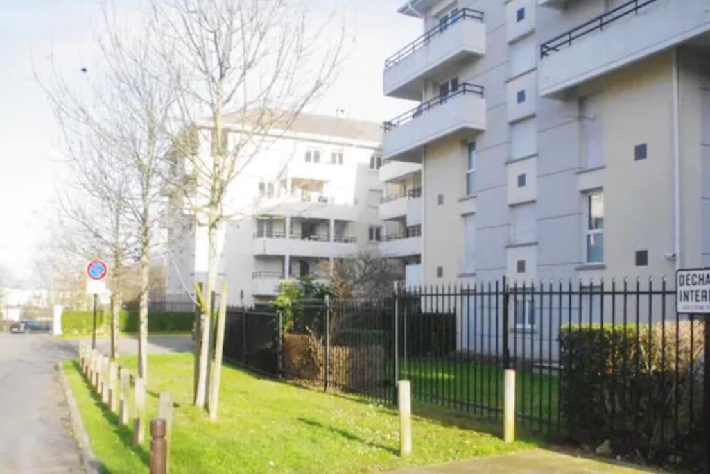 Tres Bel Appartement Entre Paris Et Disneyland Lognes Exterior photo